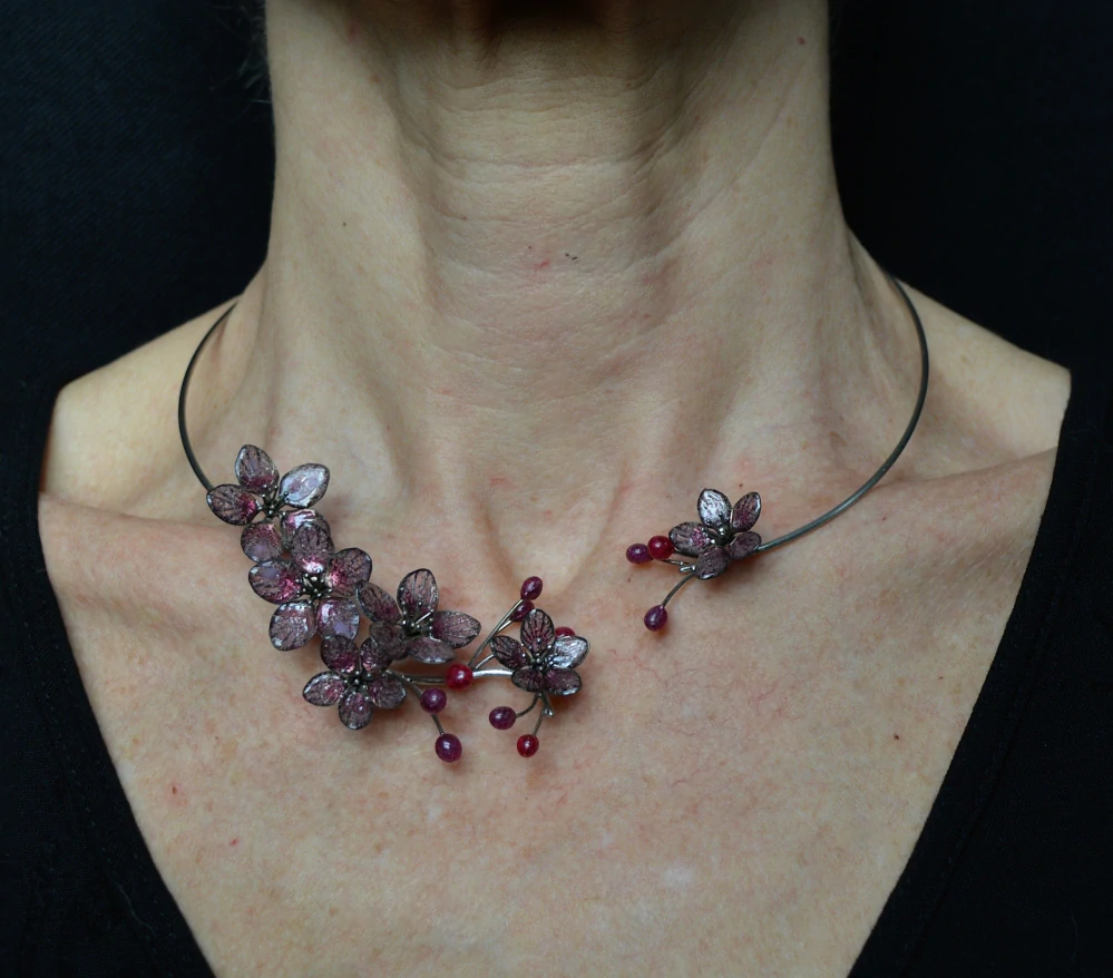 Obručový náhrdelník Sakura